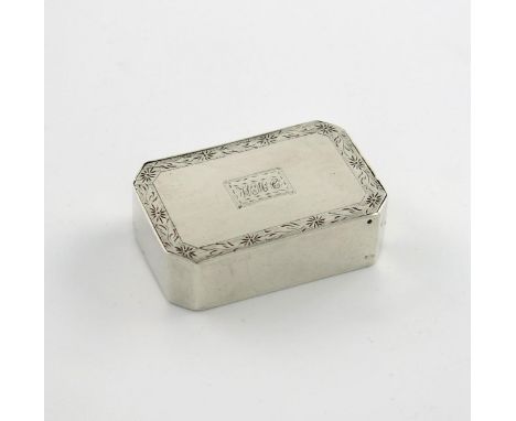 A rare early 19th century Chinese silver snuff box, by Cumshing, Canton circa 1800, rectangular form, canted corners, with a 