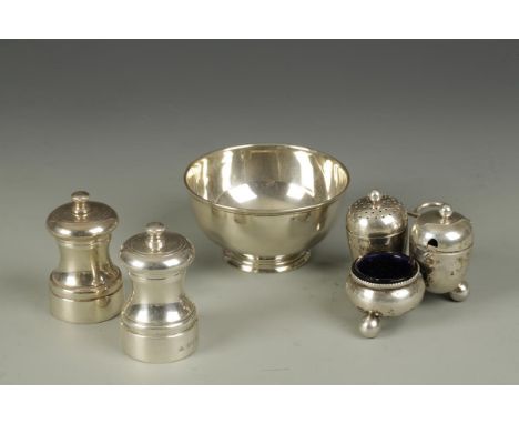 A MIXED LOT COMPRISING A VICTORIAN TRIFORM CONDIMENT SET, London 1888, together with a pair of modern pepper mills, and a sug