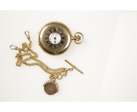 A GENTLEMAN'S 9CT YELLOW GOLD HALF HUNTING CASED POCKET WATCH, the white enamel dial with subsidiary seconds dial, inscribed 