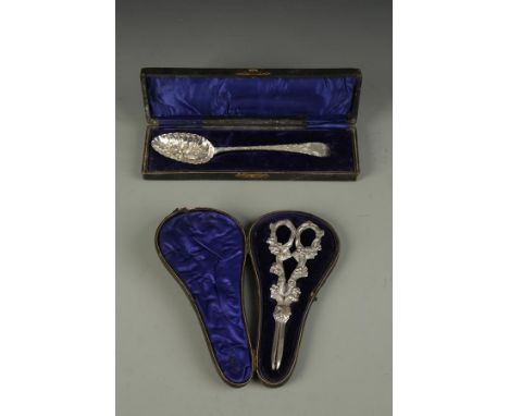 A PAIR OF EDWARDIAN GRAPE SCISSORS, the cast handles with leaf, branch and berry decoration, by William Hutton and Sons. Ltd.