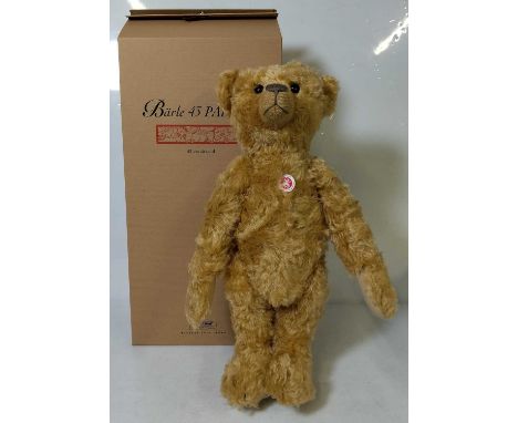 Lot 31 - A Steiff limited edition Viktoria teddy bear