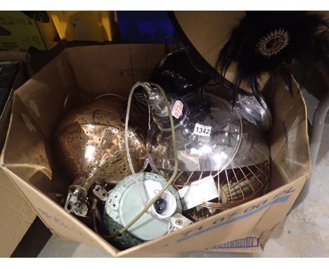 Mixed light fitting and lamps and shades. Not available for in-house P&P, contact Paul O'Hea at Mailboxes on 01925 659133Cond