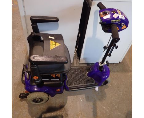 Shoprider whisper mobility scooter with keys and battery, lacking charger. Not available for in-house P&amp;P, contact Paul O