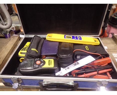 Aluminium box of mixed tools. Not available for in-house P&amp;P, contact Paul O'Hea at Mailboxes on 01925 659133 