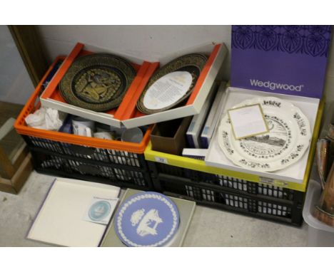 Ceramics - approx. Thirteen Boxed Wedgwood Plates, other Boxed Wedgwood Items, Boxed Set of Two Denby ' Egyptian Collection '