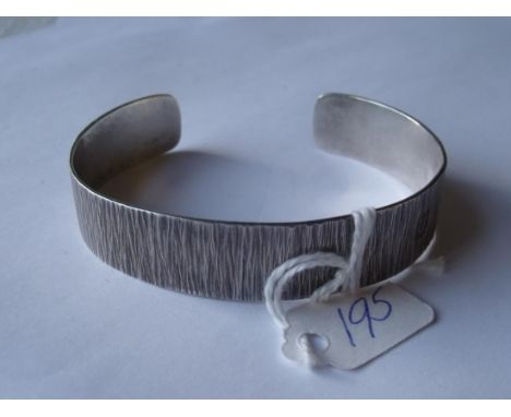Silver bangle 19g       