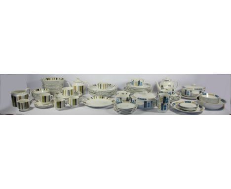 A collection of dinnerware by Midwinter "Queensbury &amp; Tempo" pattern (2). 
