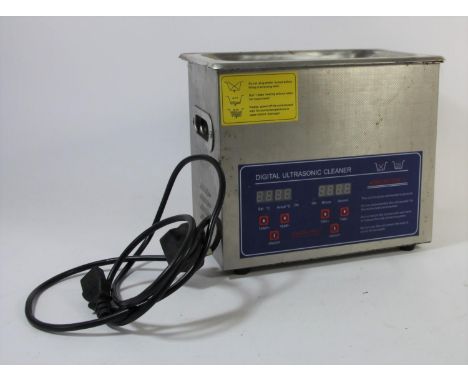 A Digital Ultrasonic Cleaner, model 20A, 0-30 min timer, spares or repair, needs a new basket