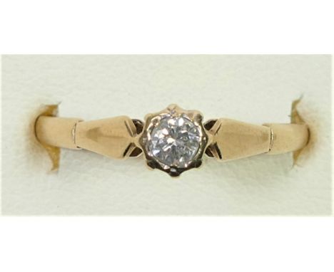 A 9ct gold and single brilliant cut diamond ring, R, 1.5gm 