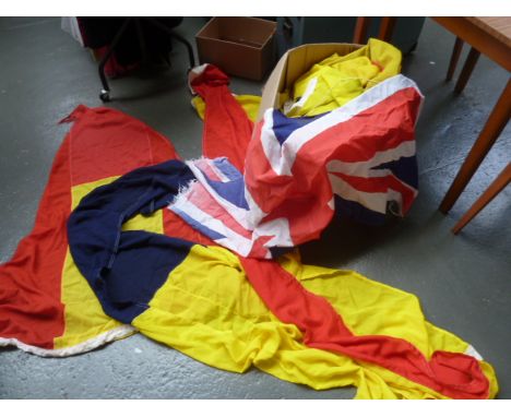 A very large quantity of vintage multi-coloured bunting, pennant flags; Union Jack and other flags