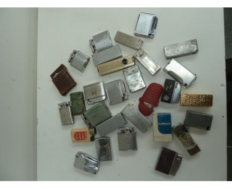 A large quantity of vintage lighters, including Ronson, Mosda 'Streamline', Duncan