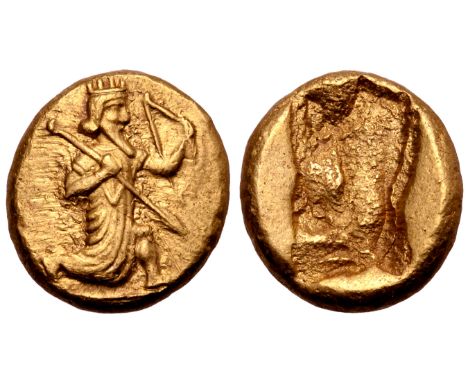 Achaemenid Kings of Persia AV Daric. Time of Darios I to Xerxes II, circa 485-420 BC. Persian Great King or hero, wearing kid