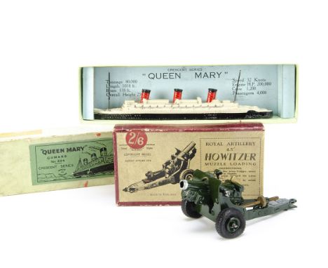 A Britains No.1725 4.5" Howitzer, dark green finish, with shells and fold out fully illustrated leaflet, Crescent Toys No.534