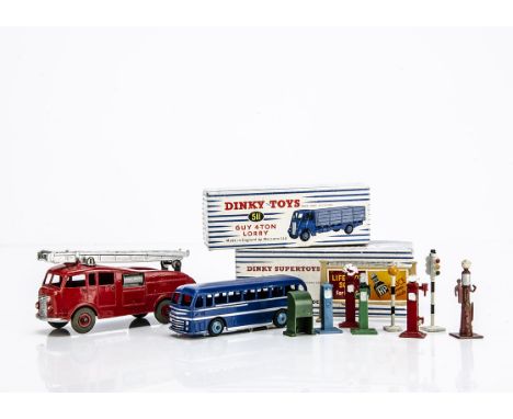 Dinky Supertoys 955 Fire Engine, with extending ladder, in original box, loose 282 Duple Roadmaster Coach, empty 511 Guy 4-To