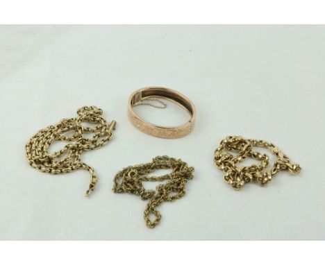 An attractive 9ct gold Ladies link Chain, approx. 32" long, with straight lock, an engraved gold Ladies Bangle; and two rose 