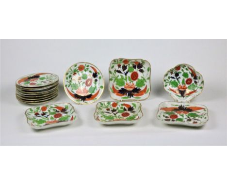 A fine 18th Century 15 piece Worcester Kakimon porcelain Dessert Service, decorated with flowers, foliage and gilt on a white
