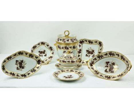 A very fine 29 piece Worcester Dessert Service, c. 1800, printed with vines and grapes within gilt bands, comprising a pair o