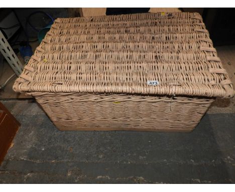 Large Wicker Hamper 