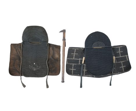 A GROUP OF THREE (3) FIREFIGHTER TOOLS   JAPAN, SHOWA PERIOD  It is composed of:  - two (2) blue fabric hats;  - one (1) tool
