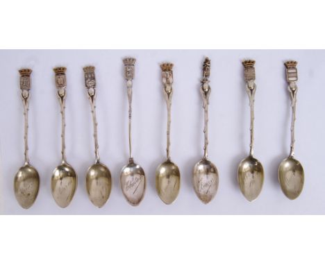 A collection of 8x original 20th century WWI First World War unusual battlefield crested teaspoons. Spoons with leaf pattern 