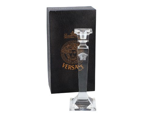 VERSACE x ROSENTHAL Kerzenständer "MEDUSA". Massiver Kerzenständer aus Glas, transparent mit Medusa-Dekor. Guter Erhalt. Eine