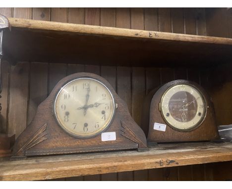 2 mantel clocks. 