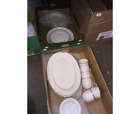 A Bohemia Czeck dinner service, 6 plates, 6 cups and saucers, 6 tea plates, bowl etc 