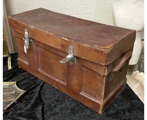 SCOTTISH REGIMENT LEATHER AMMUNITION CARRIER
