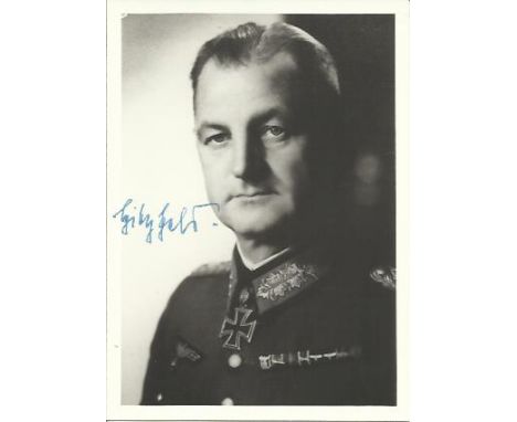General Otto Maximilian Hitzfeld KC OL S signed 4 x 3 b/w portrait photo. 7 May 1898 - 6 December 1990 was a German officer d