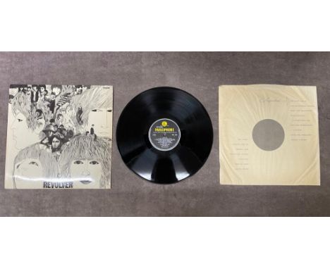 Revolver PMC 7009, Sleeve near mint, Vinyl near mint     Mono 66 issue. Position of 'Made in GB' First release of 606-1 Matri