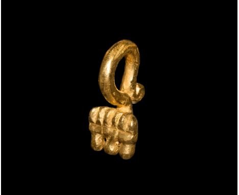 2nd century BC-2nd century AD. A substantial gold hair ornament formed as a round-section loop with split finial to one end, 