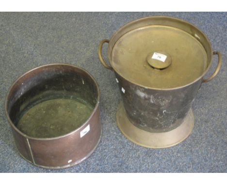 Lidded brass pail together with a circular brass planter. (2)(B.P. 24% incl. VAT)
