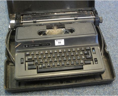Silver Reed electric typewriter in plastic carrying case.(B.P. 24% incl. VAT) 