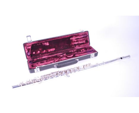 Buffet Crampon - A vintage 20th century Buffet Crampon Paris Cooper flute. The flute housed in fitted case.