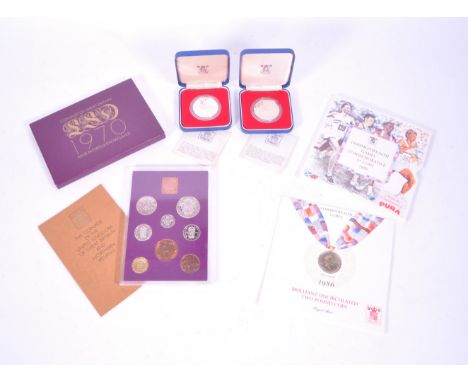 A collection of vintage 20th century commemorative and proof coins. The collection to include a Coinage of Great Britain 1970