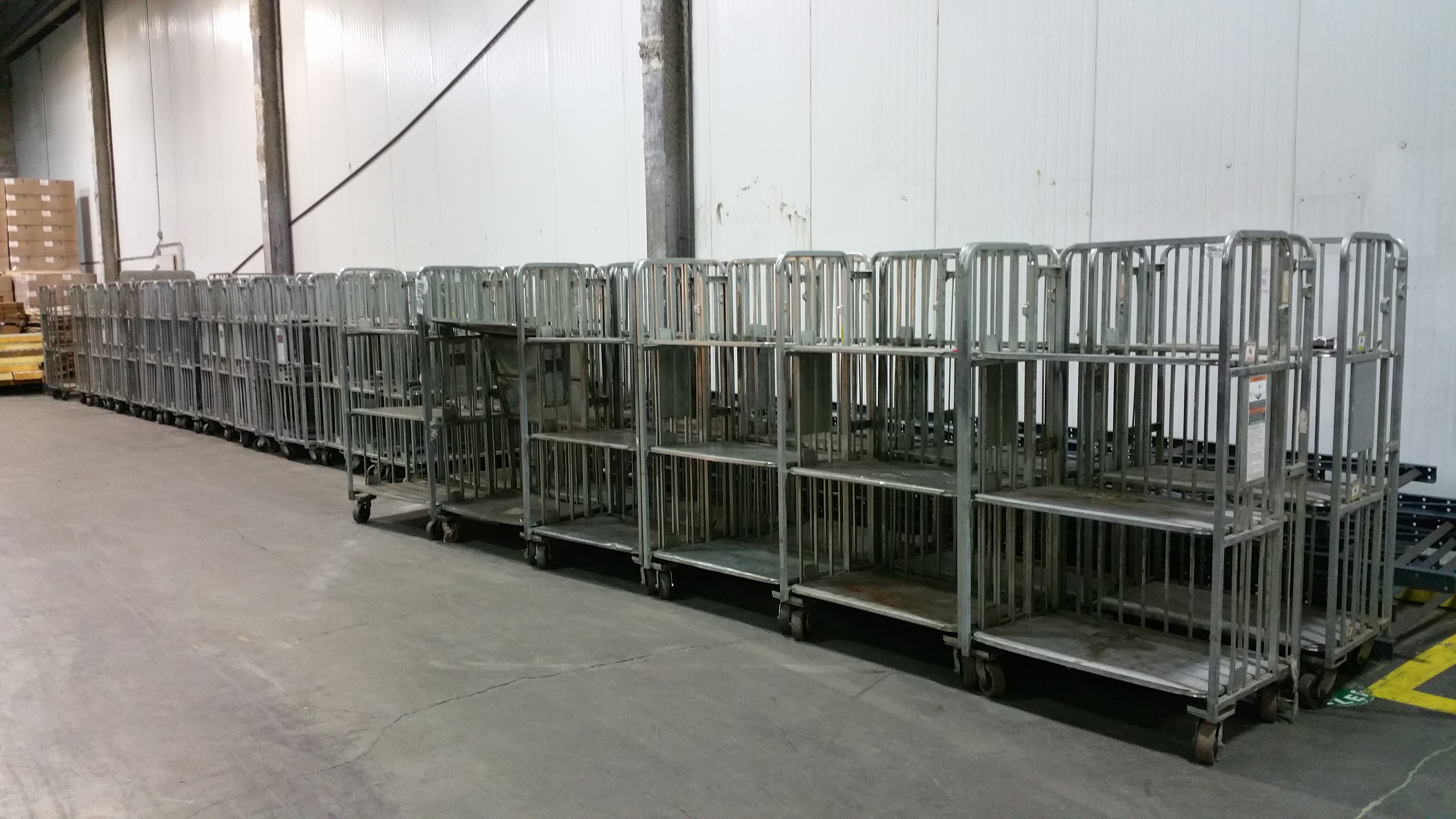 { Group of lots 1237B (P) } Cannon 3Tier Adjustable Bossy Carts