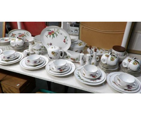 Approximately 85 pieces of Royal Worcester 'Evesham' pattern tea and dinner ware