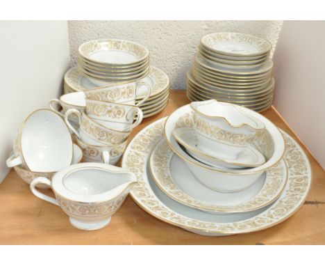 A Noritake 'Raphael' pattern dinner service