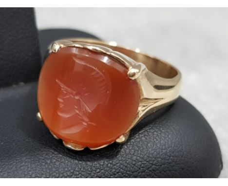 Gents 14ct yellow gold carnelian intaglio ring, 7.5g gross, size S