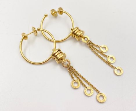 A PAIR OF 18K GOLD BULGARI FASHION EARRINGS.17.2gms 