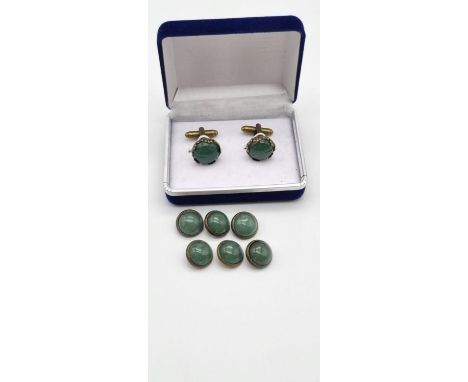 A set of jade cufflinks with 6 matching jade shirt buttons. 