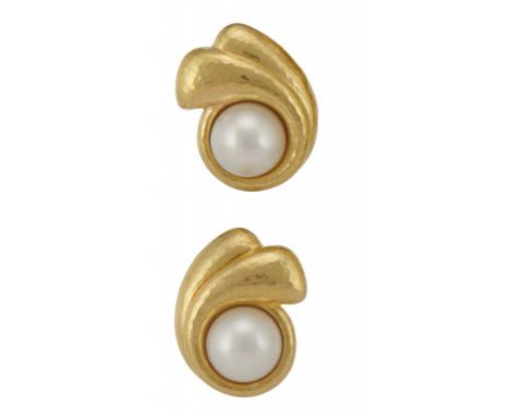 DE VROOMEN. A PAIR OF CULTURED PEARL AND 18CT GOLD EARRINGS clip fittings, 2.5cm, signed DE VROOMEN, maker's mark, London 200