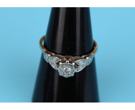 Gold diamond solitaire ring (Size: O)