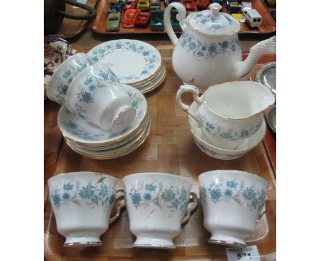 20 piece Colclough bone china 'Braganza' tea service. (B.P. 24% incl. VAT)