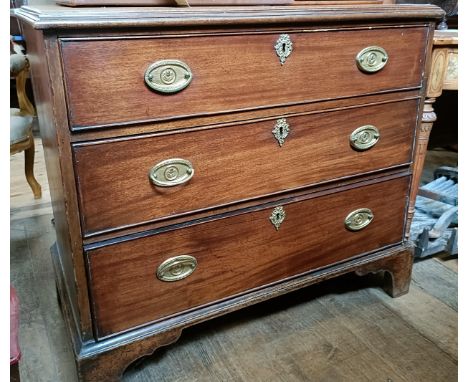 A mahogany chest, having three drawers, 85 cm wide