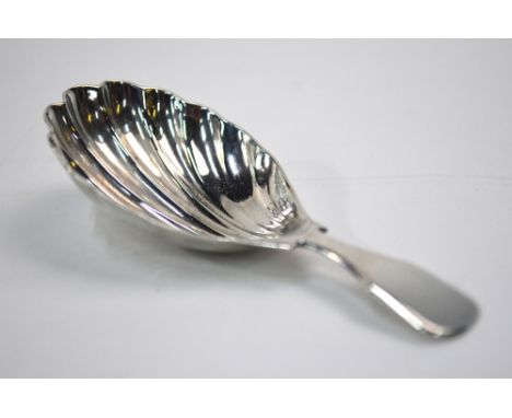 A William IV fiddle pattern caddy spoon with shell bowl, Thomas Edwards, London 1830