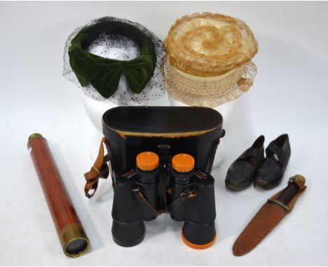 A Victorian brass and mahogany single-draw telescope, to/w two 1950s vintage ladies' hats, a pair of child's clogs and a case