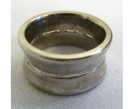 White gold and diamond baguette ring centre set