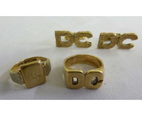 A quantity of 9ct gold jewellery to include a pair of cufflinks and two rings