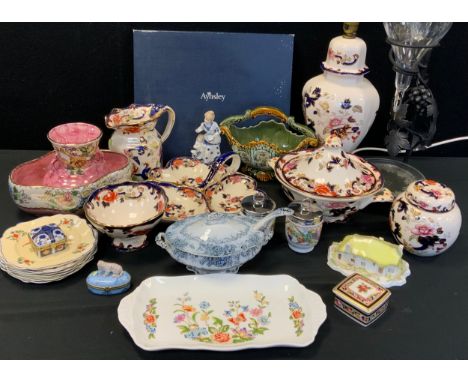 Ceramics - Masons ‘Mandalay’ pattern ware including lamp, bowl, tureen, others; Aynsley, Dresden style trinket box of frog an